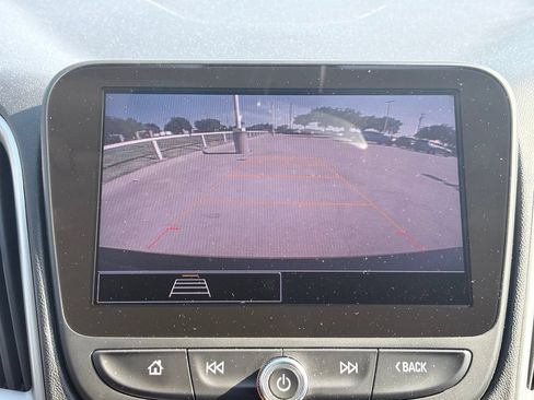 Used 2022 Chevrolet Malibu LT FWD image 10