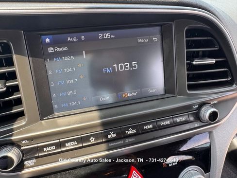 Used 2019 Hyundai Elantra SEL FWD image 27