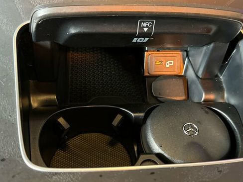 Used 2023 Mercedes-Benz E 450 Cabriolet image 41