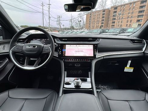 New 2026 Jeep Grand Cherokee L Limited image 18