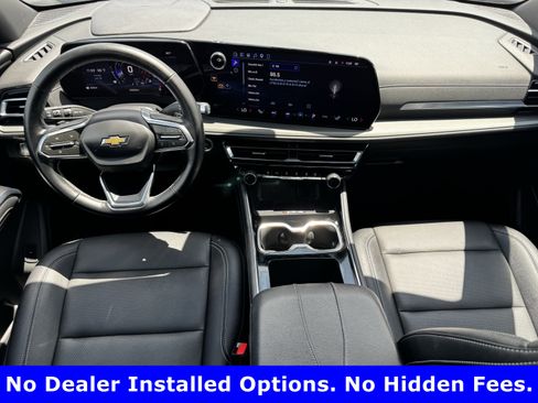 Used 2025 Chevrolet Traverse LT FWD image 10