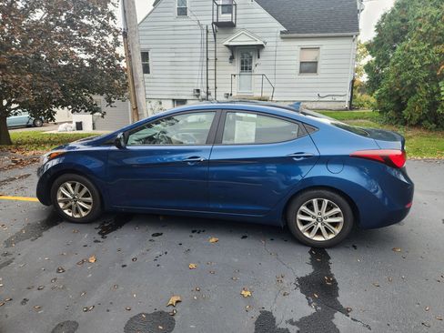Used 2014 Hyundai Elantra SE w/ Option Group 02 image 4
