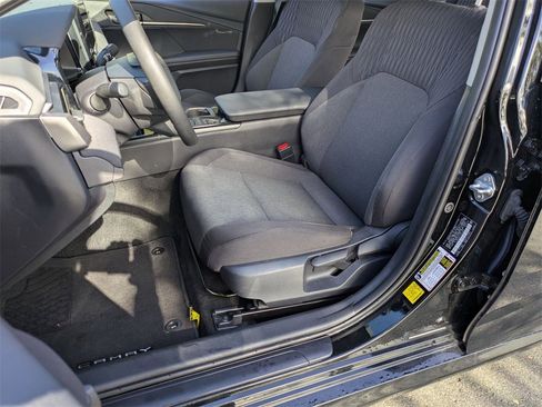 Used 2025 Toyota Camry LE image 14