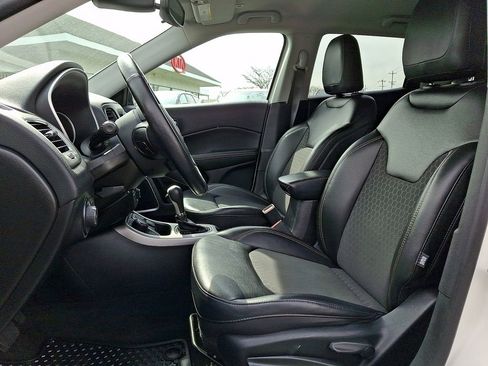 Used 2019 Jeep Compass Latitude w/ Cold Weather Group image 13