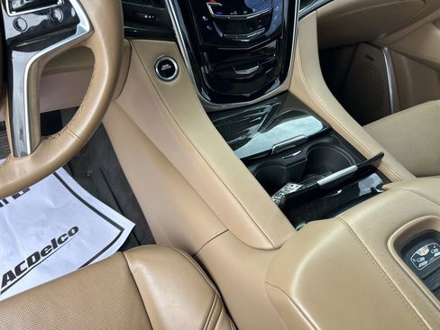 Used 2020 Cadillac Escalade Platinum AWD/4WD image 22
