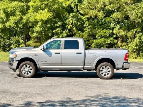 Used 2022 RAM 2500 Limited AWD/4WD image 3