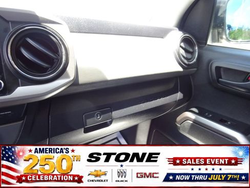 Used 2021 Toyota Tacoma SR5 RWD image 29
