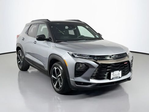 Used 2023 Chevrolet TrailBlazer RS w/ Convenience Package FWD image 1