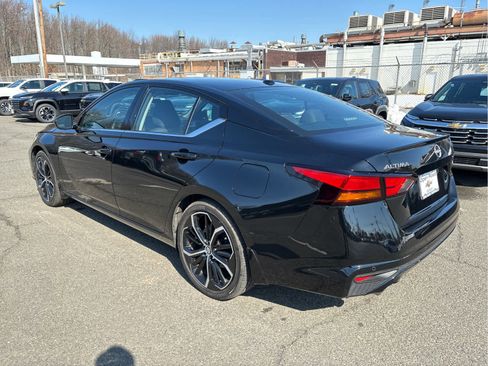 Used 2024 Nissan Altima 2.5 SR w/ SR Premium Package image 5