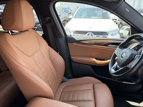 Used 2019 BMW X4 xDrive30i w/ Premium Package AWD/4WD image 11
