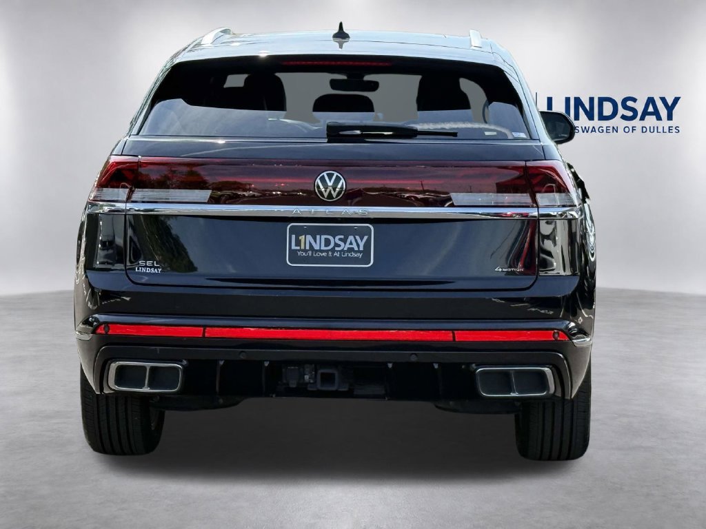 Used 2024 Volkswagen Atlas Cross Sport SEL R-Line AWD/4WD image 5