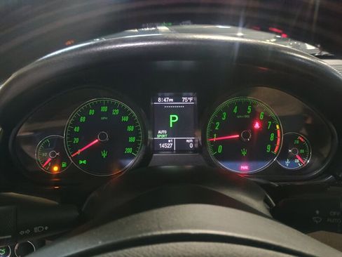 Used 2011 Maserati GranTurismo S image 24