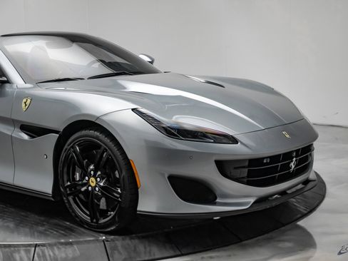 Used 2019 Ferrari Portofino image 35