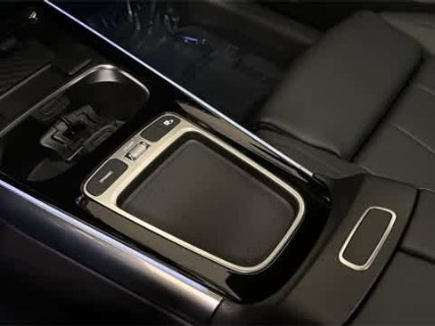 Used 2025 Mercedes-Benz GLA 250 4MATIC image 48