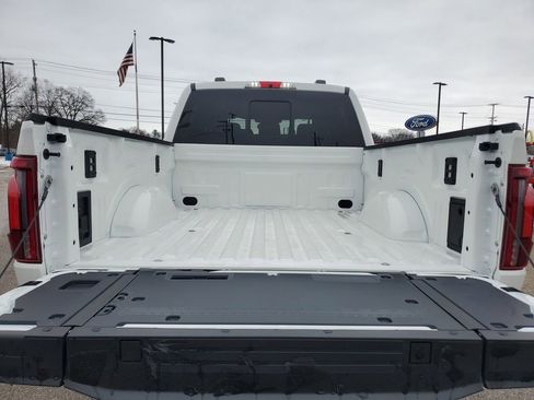 New 2025 Ford F150 Platinum w/ FX4 Off-Road Package image 8