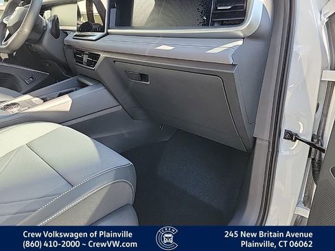 New 2026 Volkswagen Tiguan SE R-Line image 44