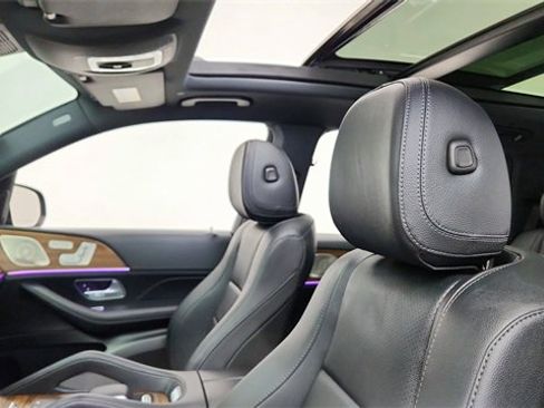 Used 2025 Mercedes-Benz GLS 450 4MATIC image 37