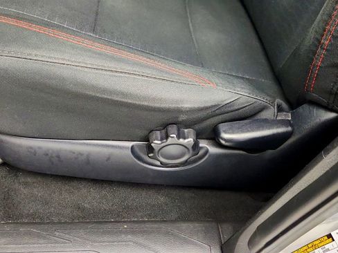 Used 2016 Toyota Tacoma SR5 image 11