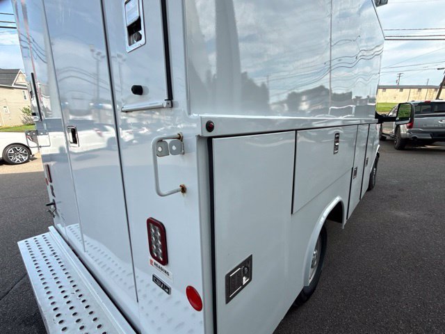 Used 2023 Chevrolet Express 3500 w/ Power Convenience Package RWD image 6