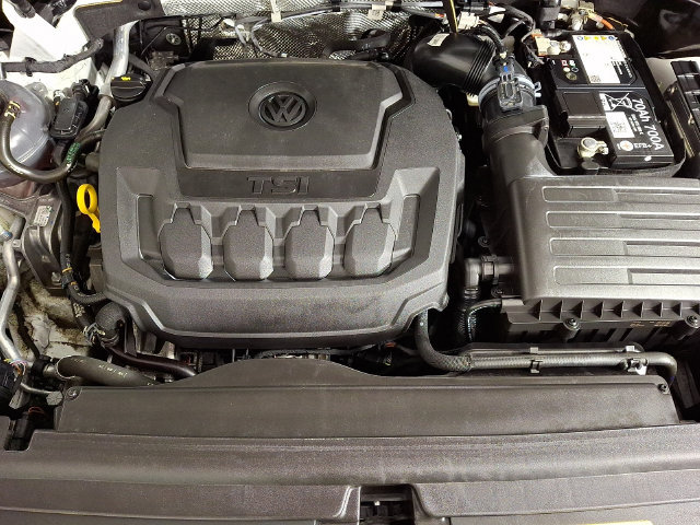 Used 2024 Volkswagen Tiguan SE R-Line FWD image 28