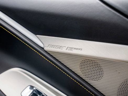 Used 2021 Chevrolet Corvette Stingray Premium Conv w/ Z51 Performance Package RWD image 19