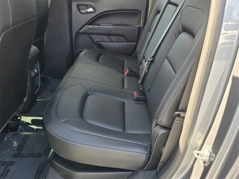 Used 2022 Chevrolet Colorado ZR2 image 12