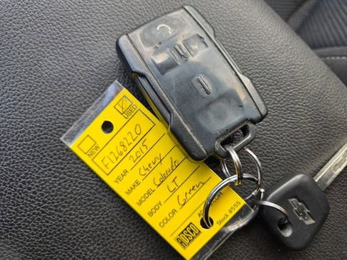 Used 2015 Chevrolet Colorado LT w/ LT Convenience Package image 16