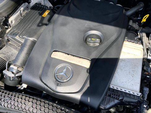 Used 2019 Mercedes-Benz GLC 300 4MATIC image 33