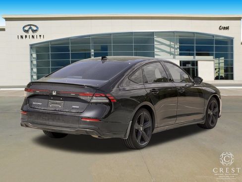 Used 2024 Honda Accord Sport image 3