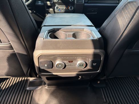 Used 2021 Ford Expedition XLT RWD image 18
