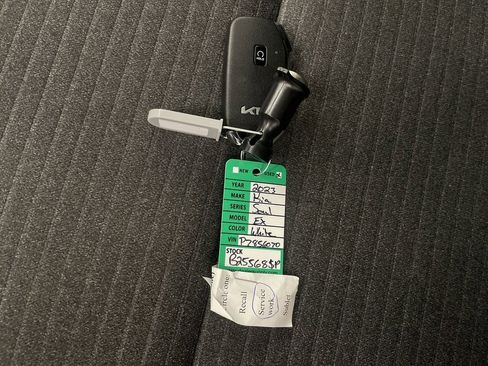 Used 2023 Kia Soul EX image 29