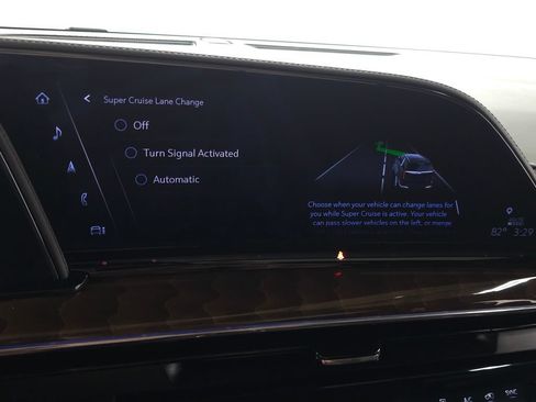Certified 2024 Cadillac Escalade Sport Platinum w/ LPO, ONYX Package AWD/4WD image 31