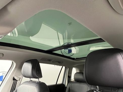 Used 2021 Volkswagen Tiguan SEL image 26