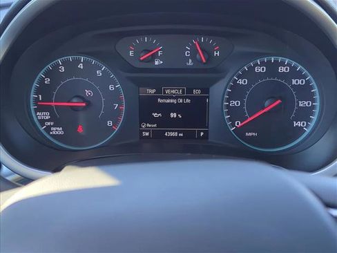 Used 2024 Chevrolet Malibu LT image 10