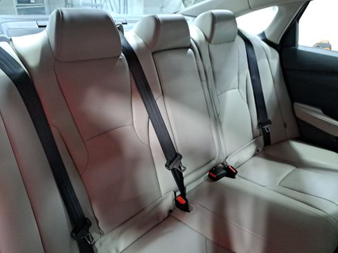 Used 2023 Honda Accord Touring image 12