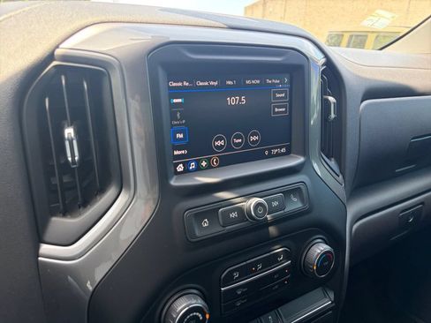Used 2021 Chevrolet Silverado 1500 Custom Trail Boss AWD/4WD image 19
