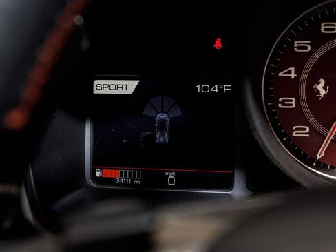 Used 2021 Ferrari F8 Spider RWD image 34