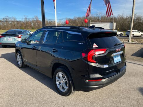 Certified 2023 GMC Terrain SLE w/ Driver Convenience Package image 5