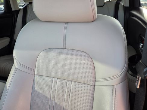 Used 2024 Honda HR-V EX-L image 17