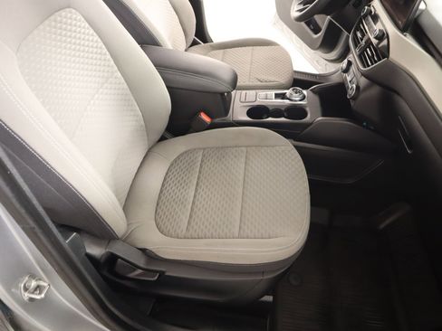 Used 2021 Ford Escape SE image 12