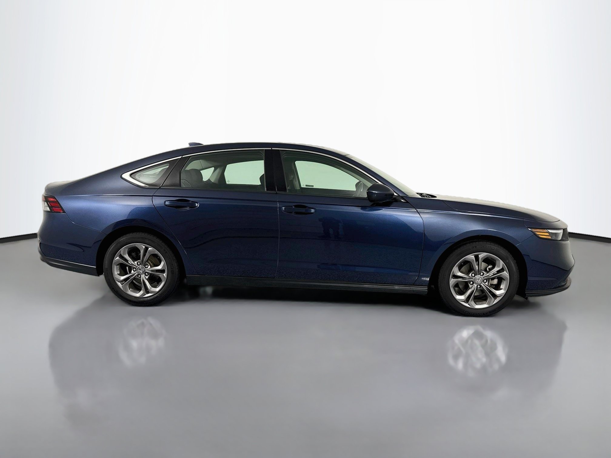 Certified 2024 Honda Accord EX image 4
