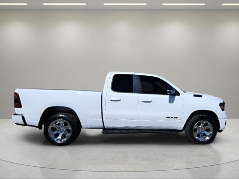 Used 2022 RAM 1500 Big Horn w/ Night Edition AWD/4WD image 8