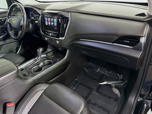 Used 2019 Chevrolet Traverse Premier w/ LPO, Blackout Package FWD image 30