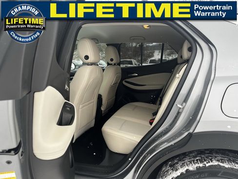 Used 2023 Buick Encore GX Preferred w/ Cold Weather Comfort Package image 27