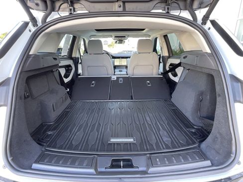 Used 2024 Land Rover Range Rover Evoque S image 32