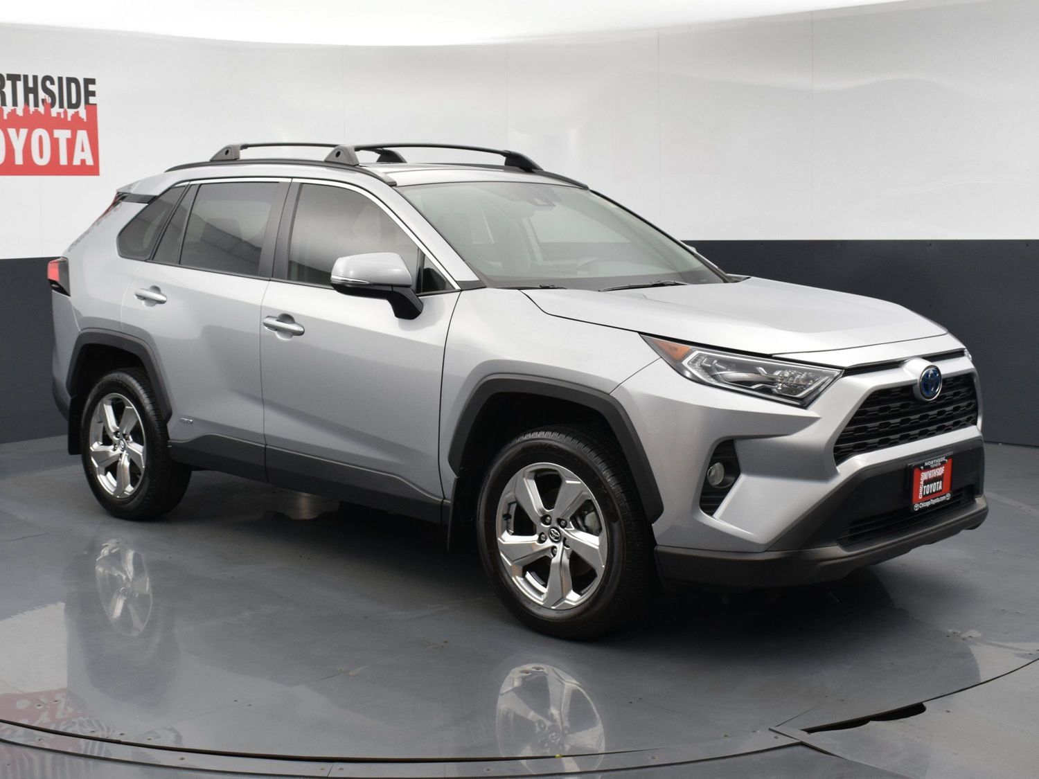 Used 2021 Toyota RAV4 XLE Premium AWD/4WD image 6