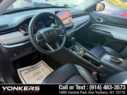 Used 2022 Jeep Compass Latitude AWD/4WD image 15