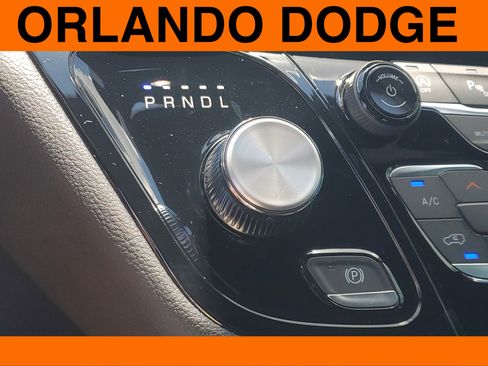 New 2026 Chrysler Pacifica Select image 18