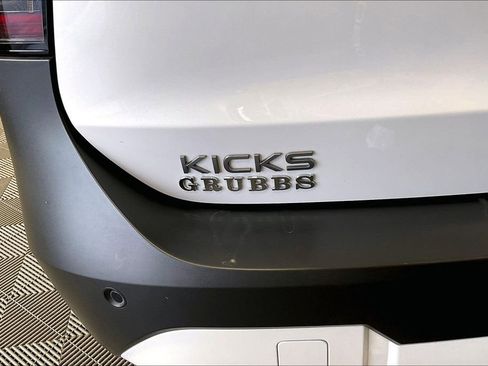 Certified 2025 Nissan Kicks SV image 40