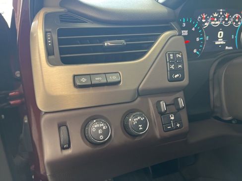 Used 2019 GMC Yukon Denali w/ Denali Ultimate Package image 20